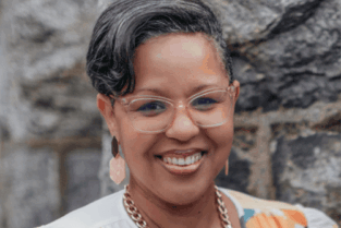 Image of Elektra Coach Grace Veras Sealy